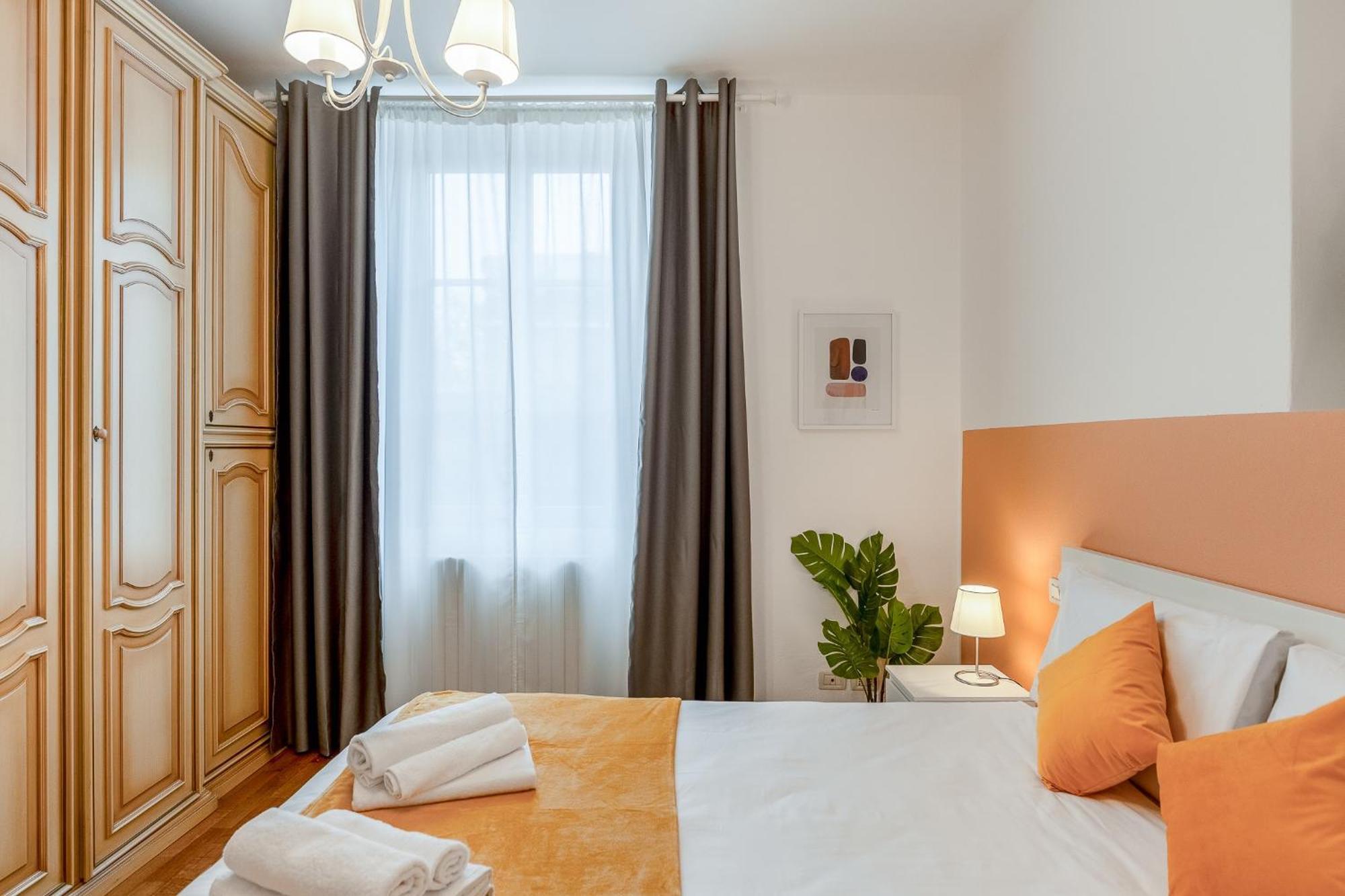 "Suite Elegance Brera" Milan Bagian luar foto